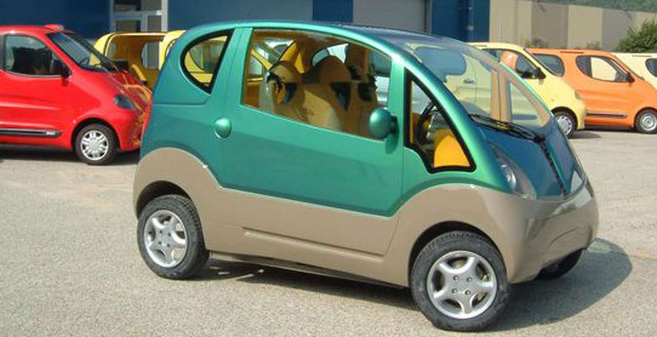 Проект MDI очень похож на Tata Nano. Такой же маленький и неказистый