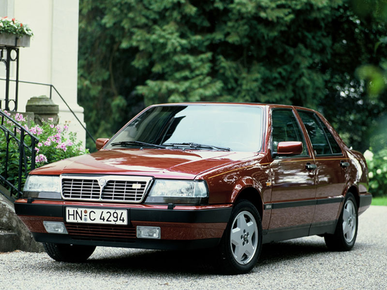 Lancia Thema 8:32 второго выпуска, 1988 – 1992 гг. Построено 1601 машина.