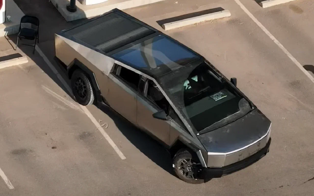 Tesla Cybertruck разворачивается с использованием управляемых задних колес (видео)