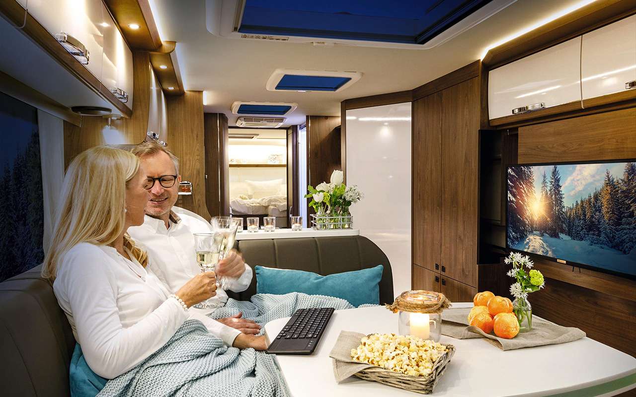 Пять звезд на колесах: автодом для путешествий в Рождество