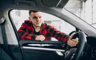 «Не жалко поцарапать»: главные правила выбора первого автомобиля