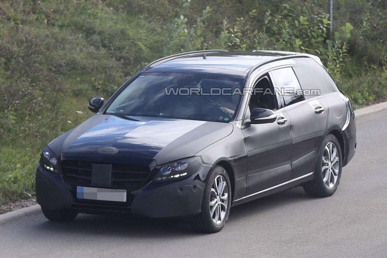 Mercedes вывел на тесты новый универсал C-class