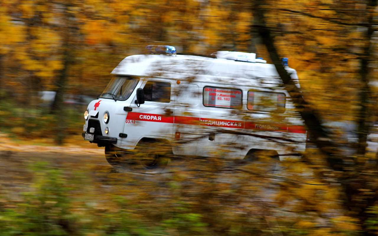 Дороги поделят на участки и прикрепят к больницам: скорой будет легче