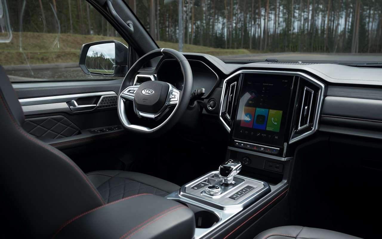 Интерьер JAC T9
