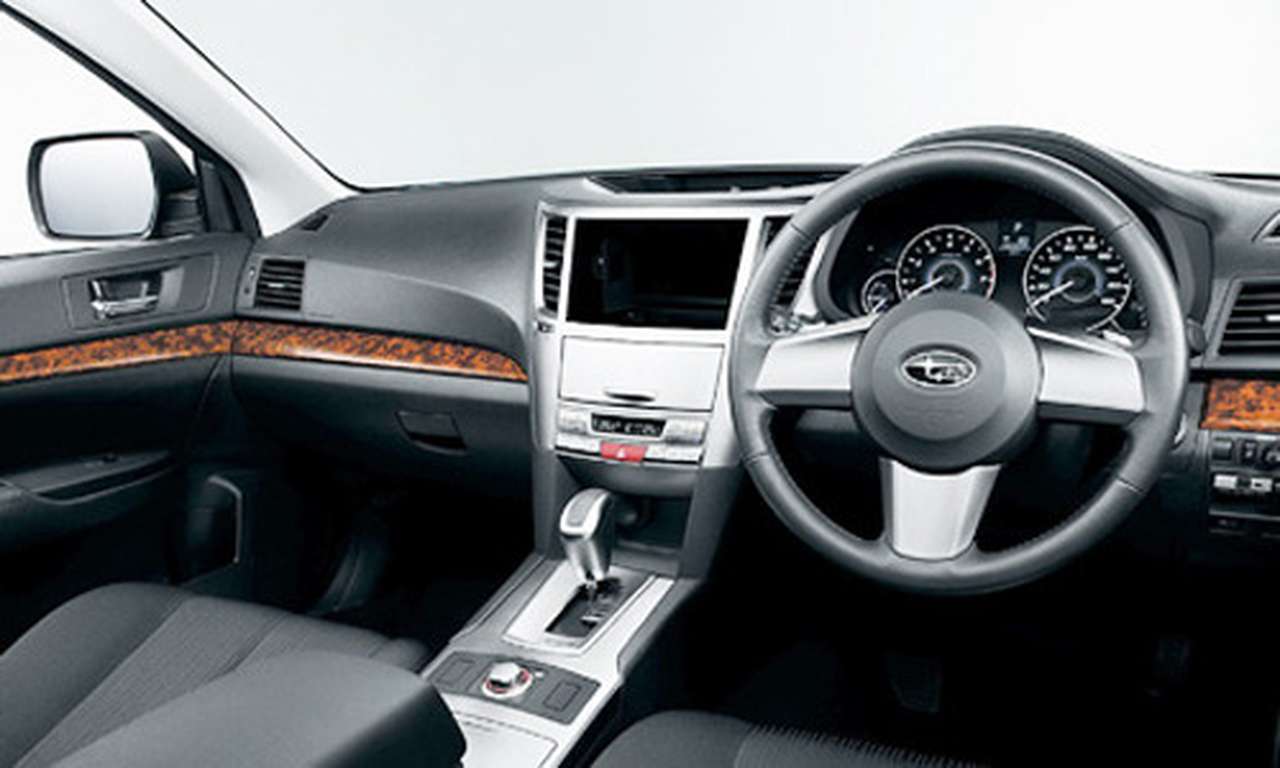 Защитники прав автомобилистов отстояли правый руль 