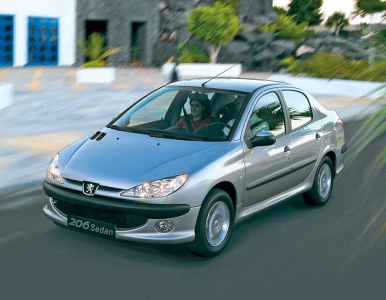 Peugeot 206 Sedan. Седан – символ успеха?
