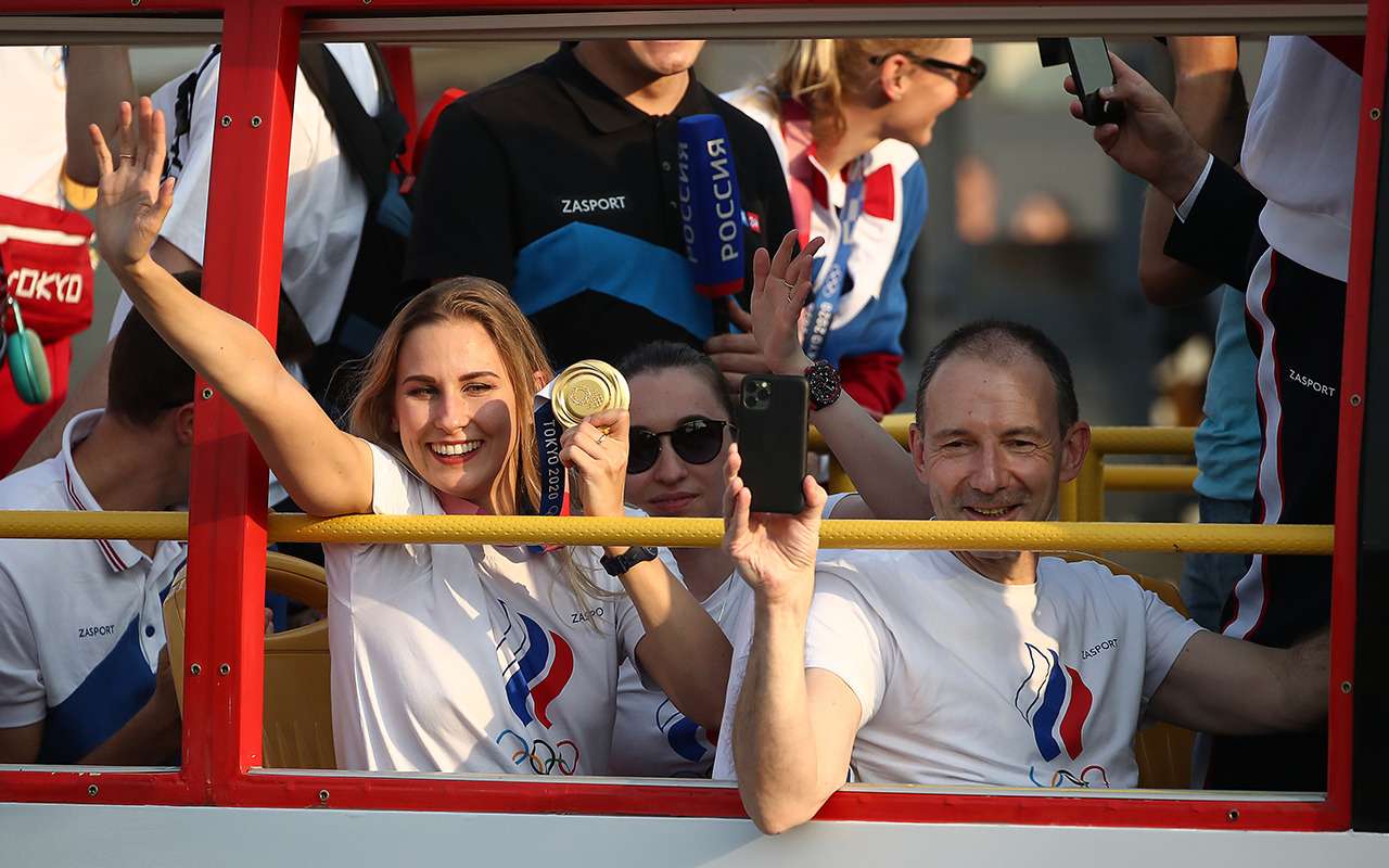 Олимпийцы проехали по маршруту космонавтов