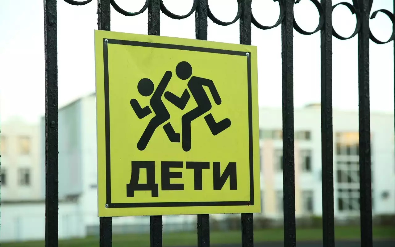 Секунда, которая решает все: водителям напомнили о безопасной езде возле школы