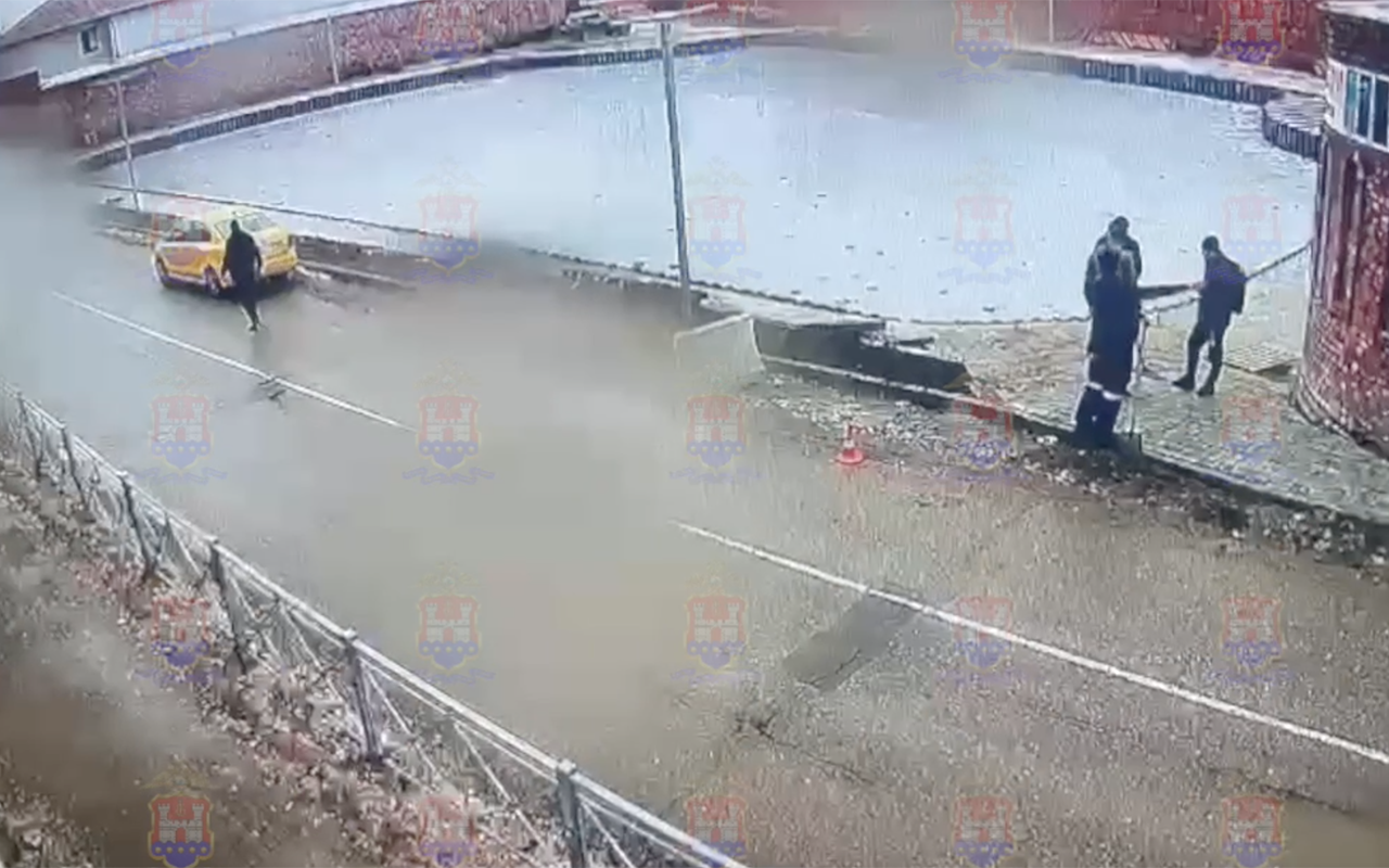 Мужчина угнал автомобиль из-за того, что замерз на улице в шлепанцах