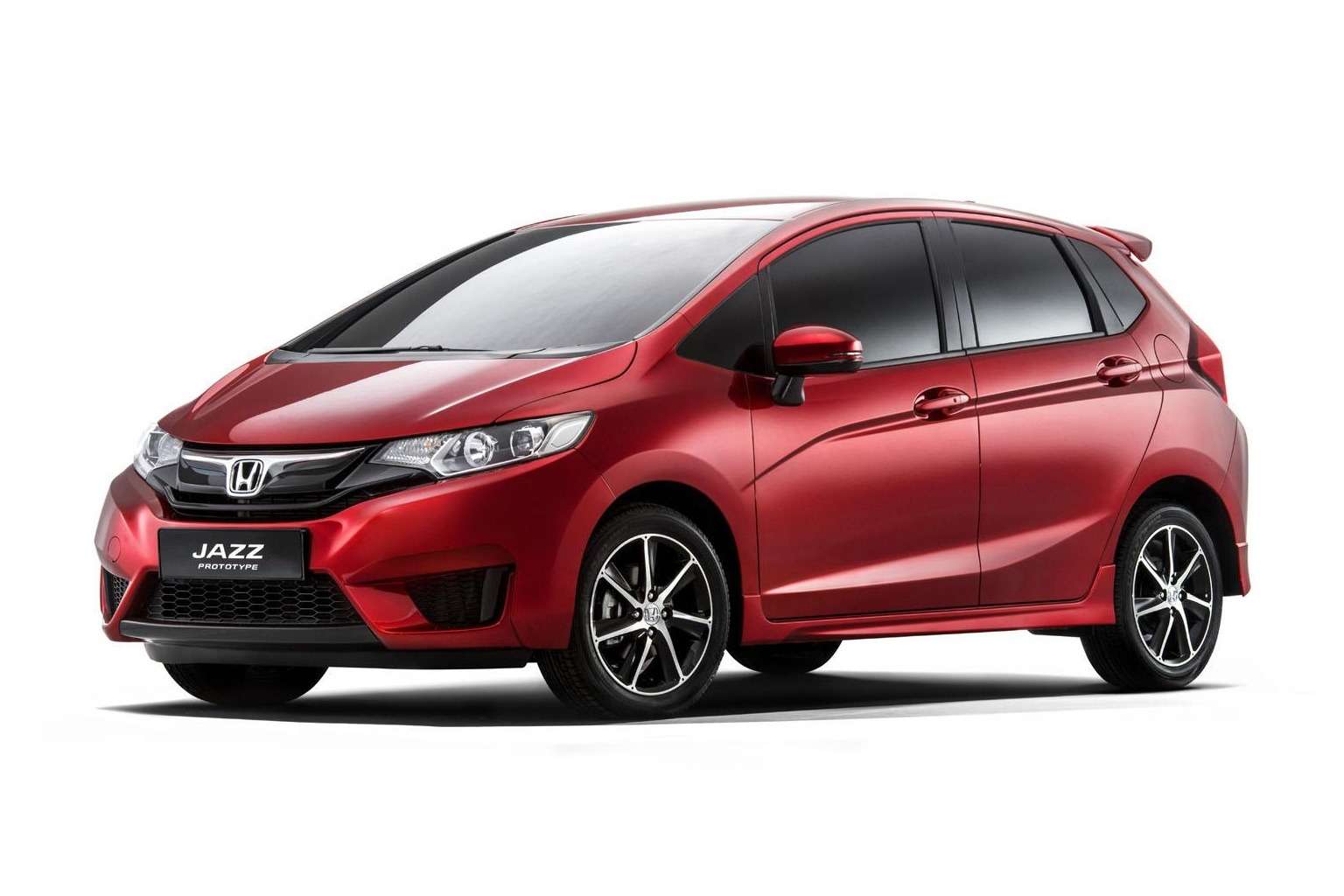 Автомобиль Honda Jazz: новости, обзор, машина Хонда Джазз — разные  поколения, характеристики, комплектации Honda Jazz — сайт За рулем www.zr.ru