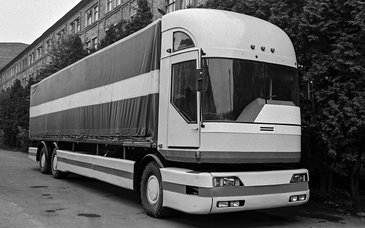 Даже первый вариант белорусского концепта МАЗ‑2000 поражал воображение.