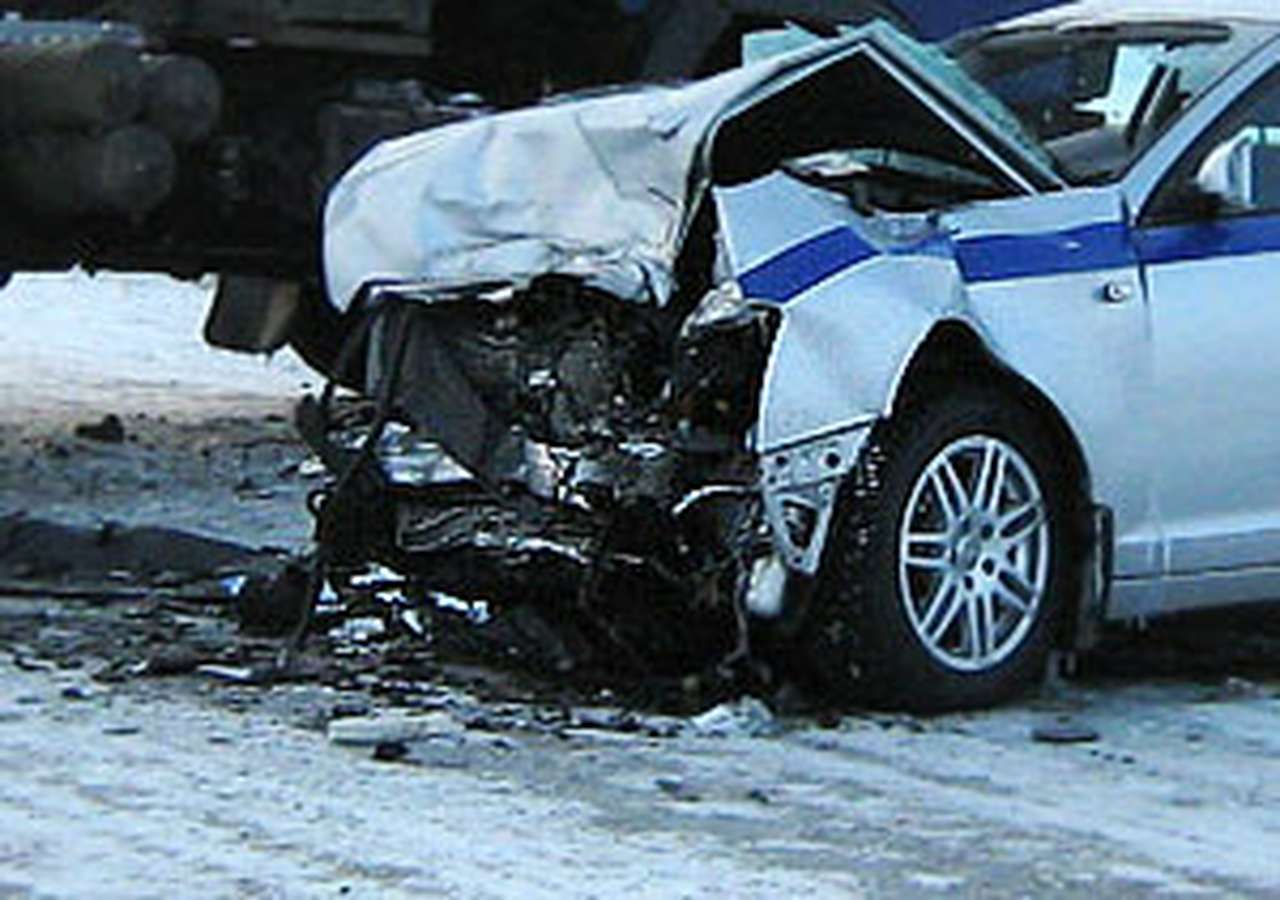 Губернатор Магаданской области попал в аварию