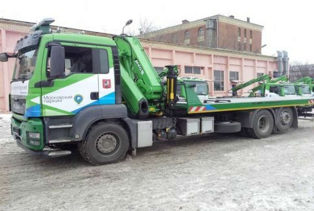 В Москве начали усиленно эвакуировать грузовики-нарушители