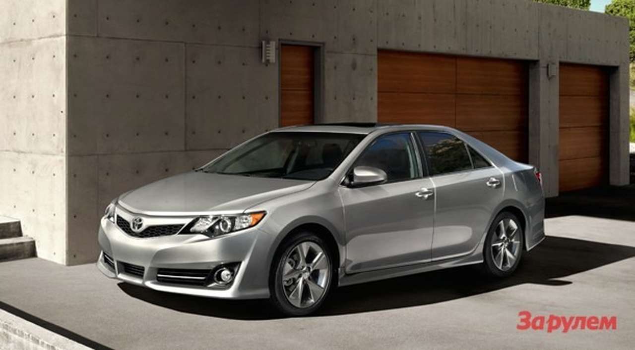 Toyota частично перенесет производство Camry в США