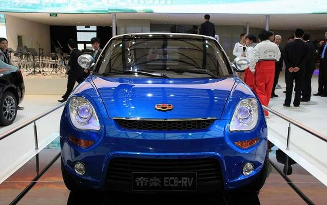 Geely Emgrand EC6-RV в стиле "супер-мини" стартовал в Шанхае