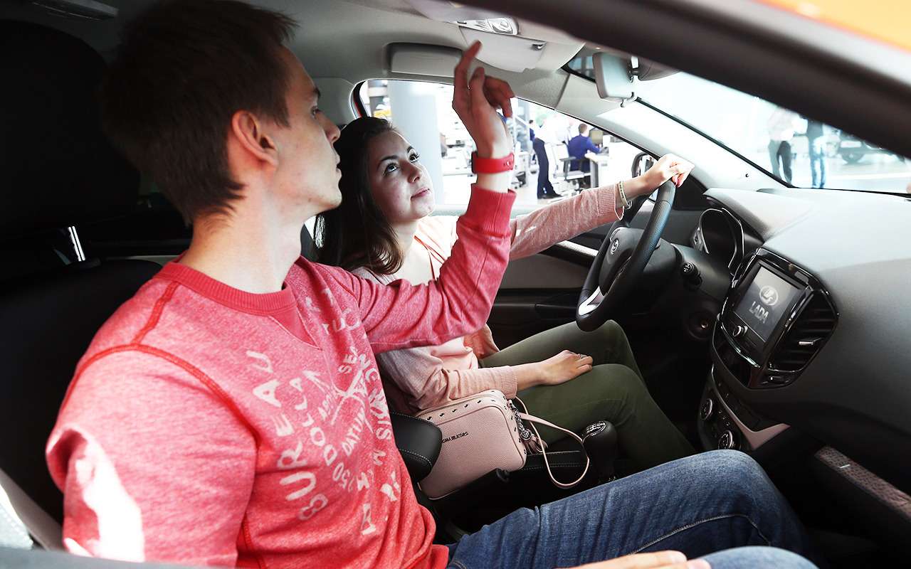 Мы резко перестали покупать, а дилеры рисуют цифры