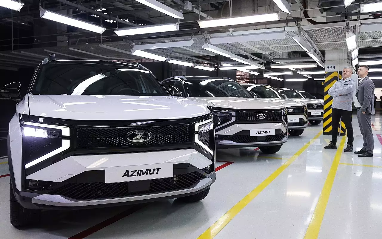 Таксопарки оценили перспективы Lada Azimut