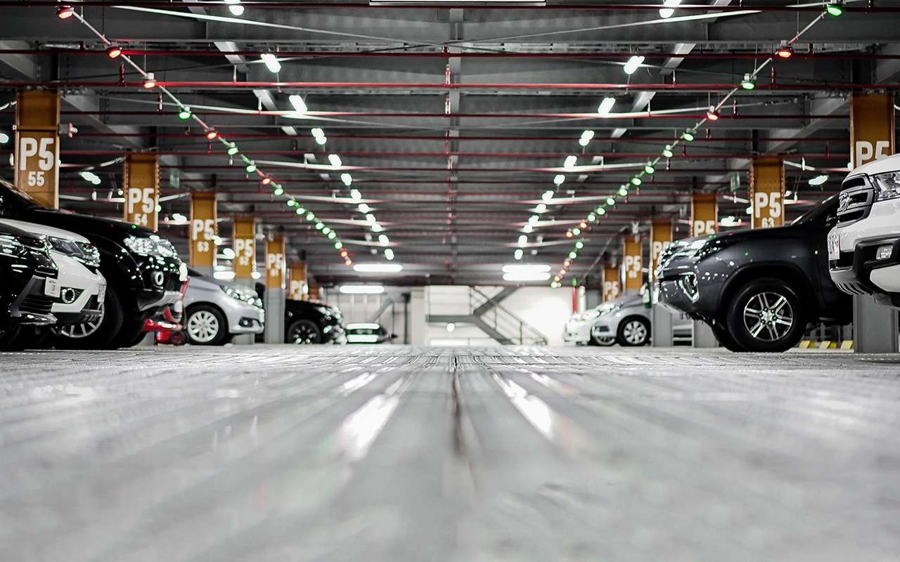 Чиновника Ространснадзора лишили поста из-за 66 автомобилей его жены