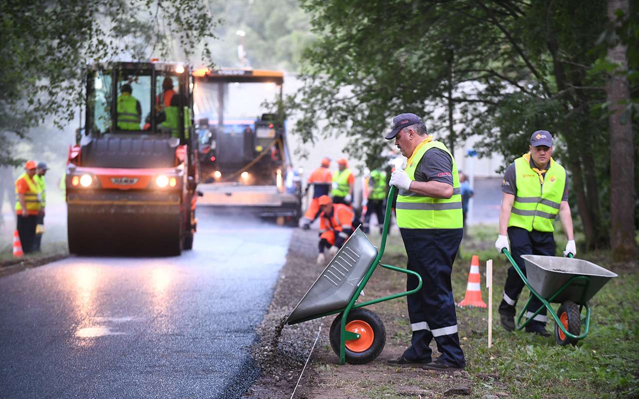 Это надо видеть: вот так губернаторы кладут асфальт!