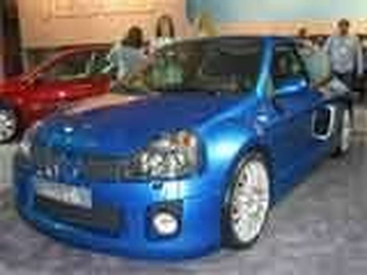 Renault отзывает Clio из России