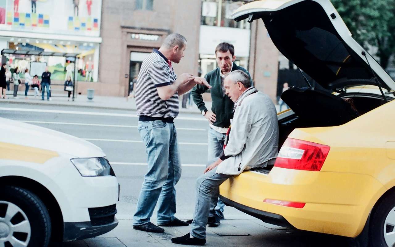 В службу такси не возьмут граждан из СНГ: власти этого региона готовят постановление