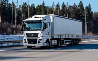 Новое в законе: автопилот второго уровня получил водительские права