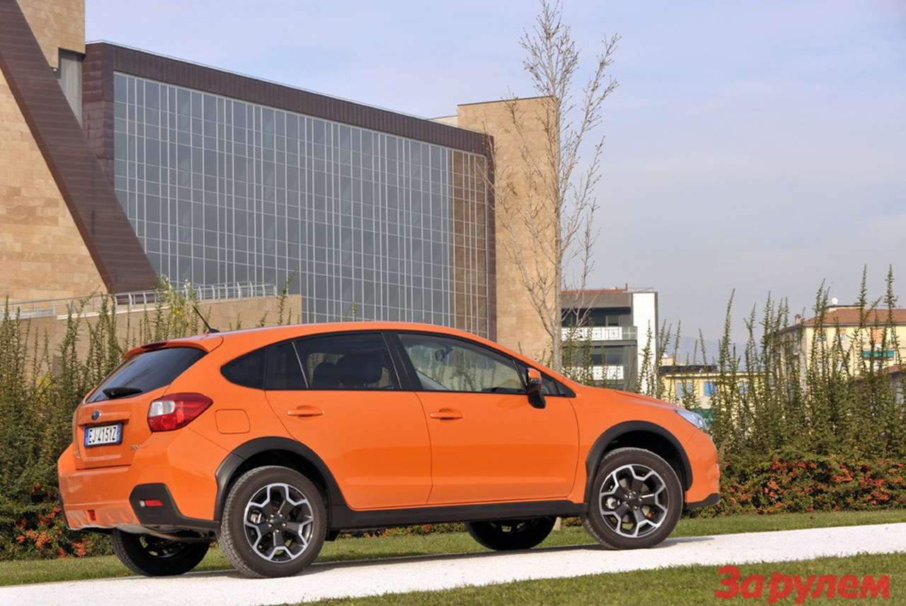 Новый кроссовер Subaru XV уже у дилеров