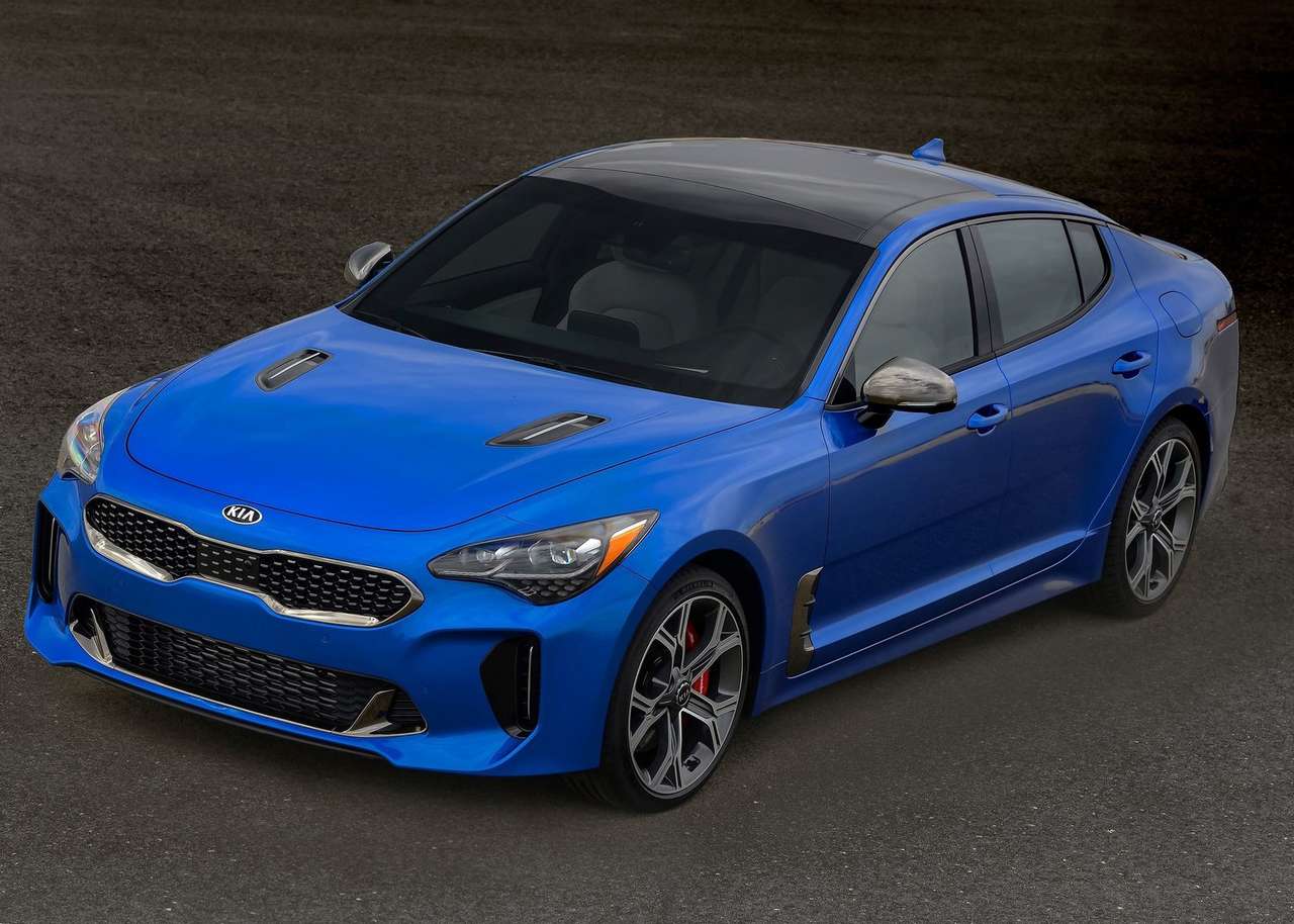 Почем корейская «ракета»? Kia Stinger оценили для России
