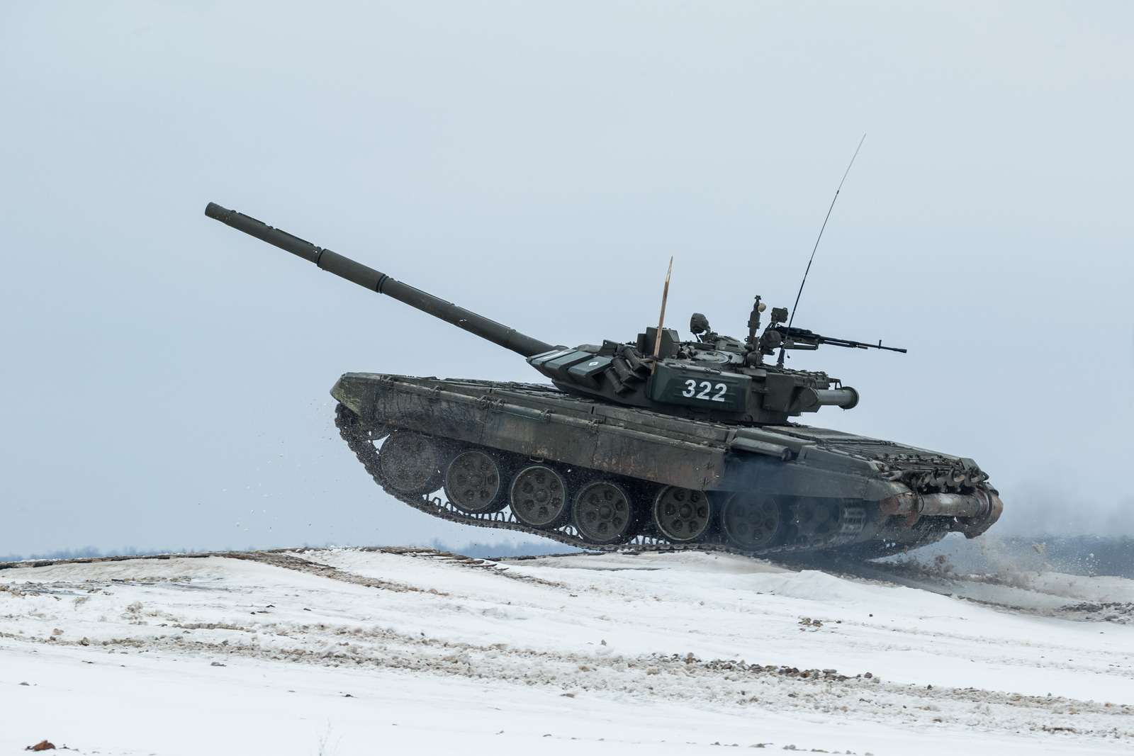 Conqueror кубинка. Танк т90 прорыв. Танки сегодня. Leopard 2a5 бундесвер. Танки т90 армада.