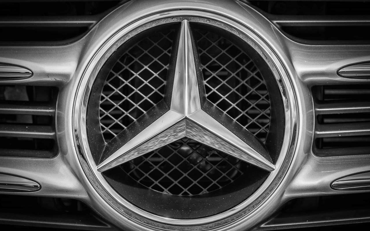На Mercedes подавли в суд: чем не довольны владельцы автомобилей марки