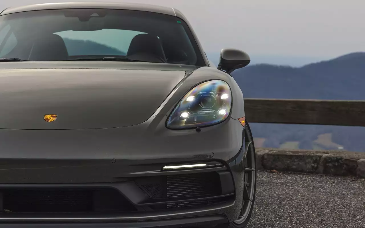 Porsche 718 Boxster
