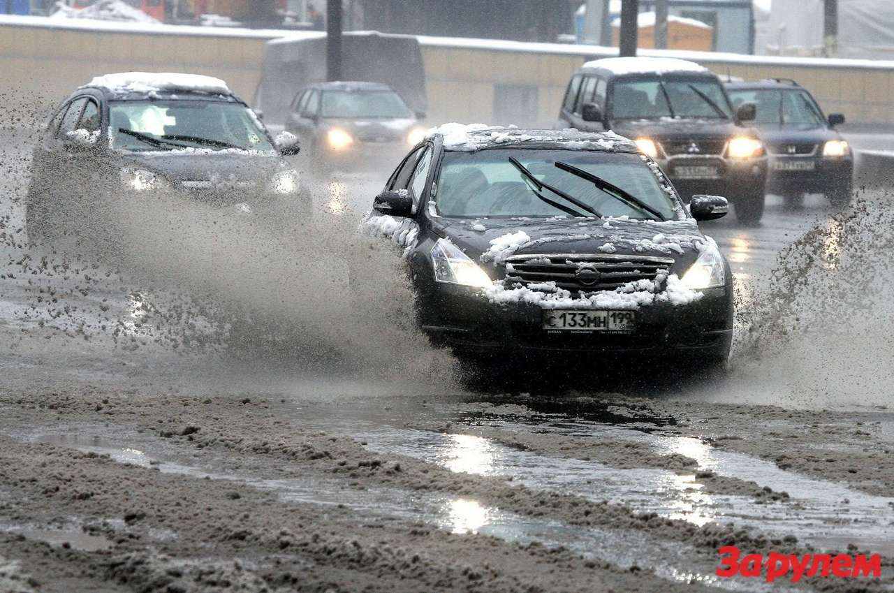В московской области из-за дождей утонули несколько машин