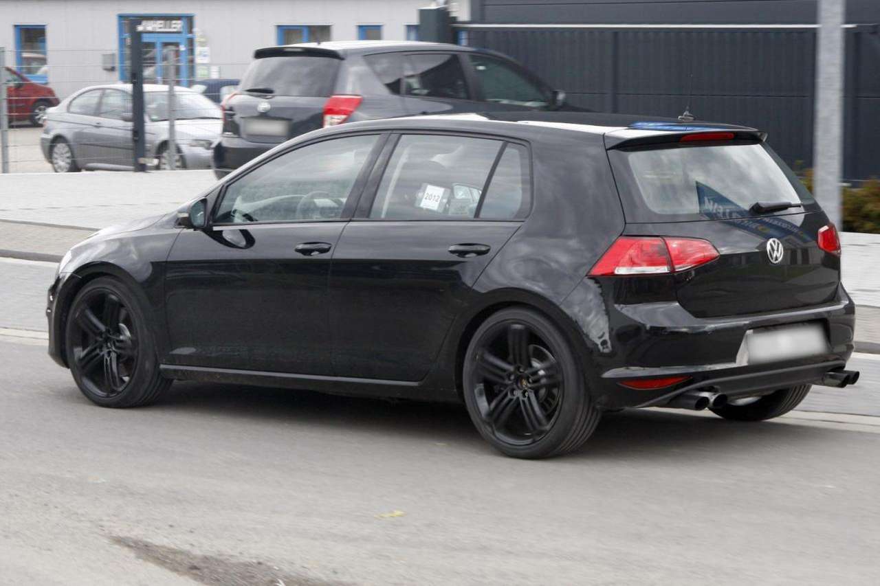 VW наделит Golf углепластиковой крышей