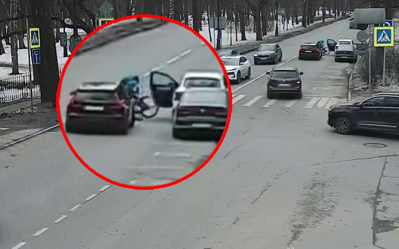 Иномарка проехала по упавшему велосипедисту: смертельная авария в Петербурге