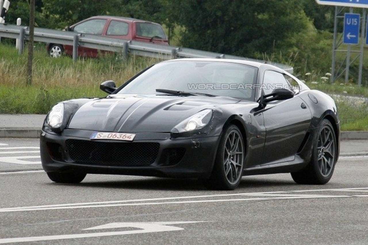 Фотошпионы зафиксировали смену Ferrari 599