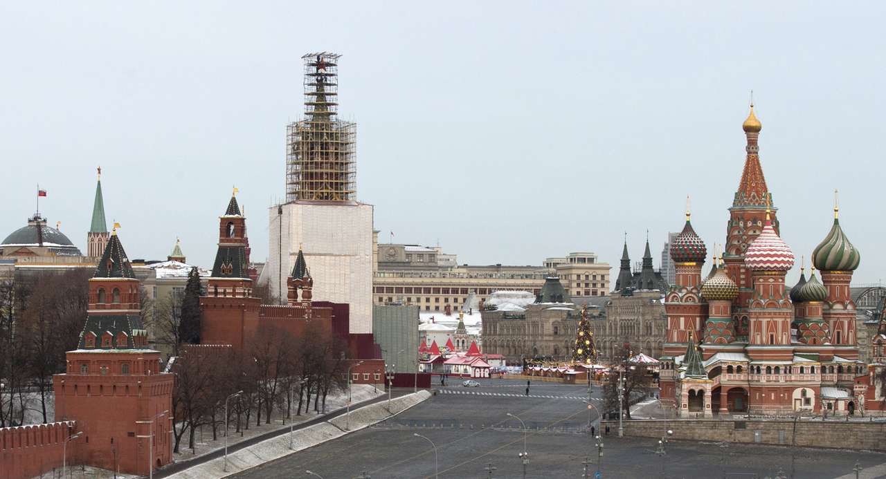 Полиции пришлось преследовать эвакуатор, выехавший на Красную площадь