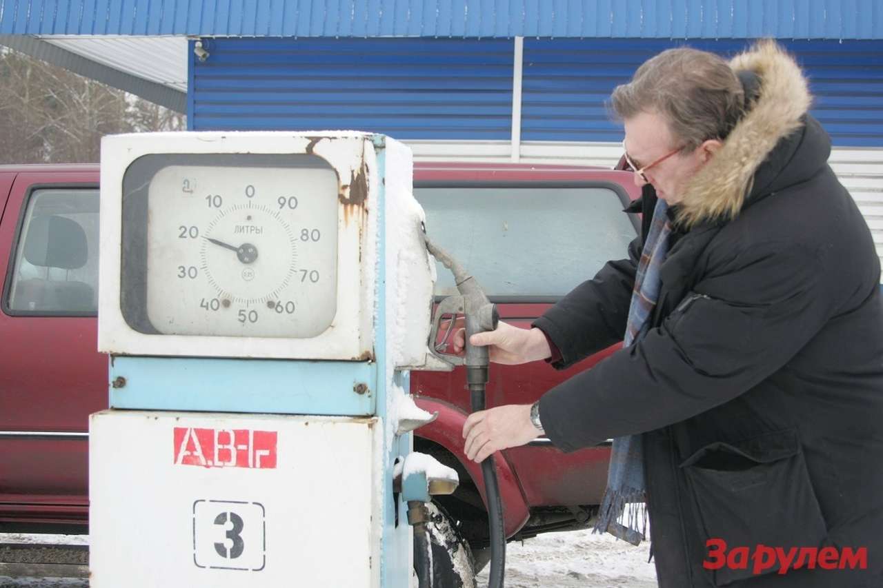 Водителей привлекут к контролю топлива на АЗС