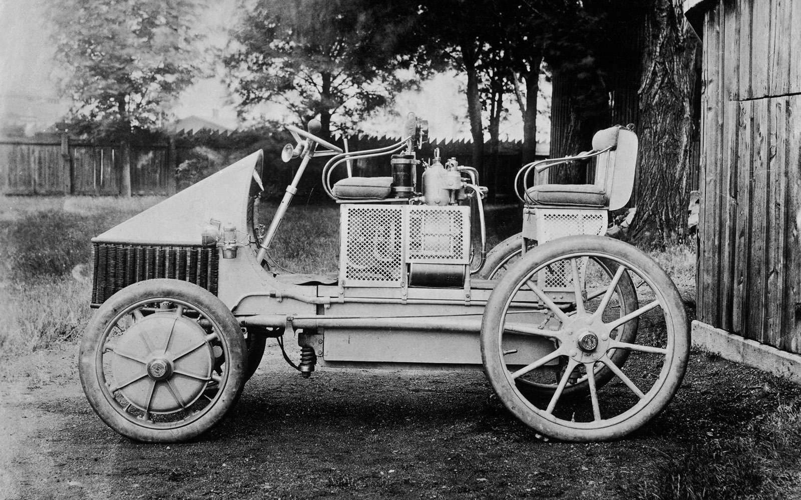 Первый электромобиль фото
