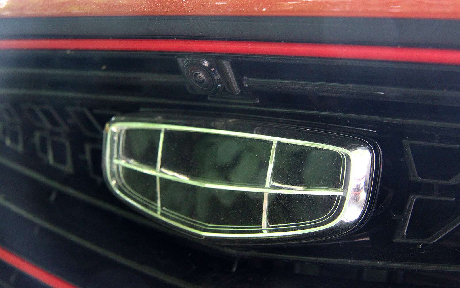 Как заменить лампы в задних указателях поворотов - Geely Coolray, 1,5 л, 2020 го
