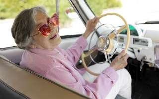 «Пенсионерская схема» при покупке машины: как избежать обмана