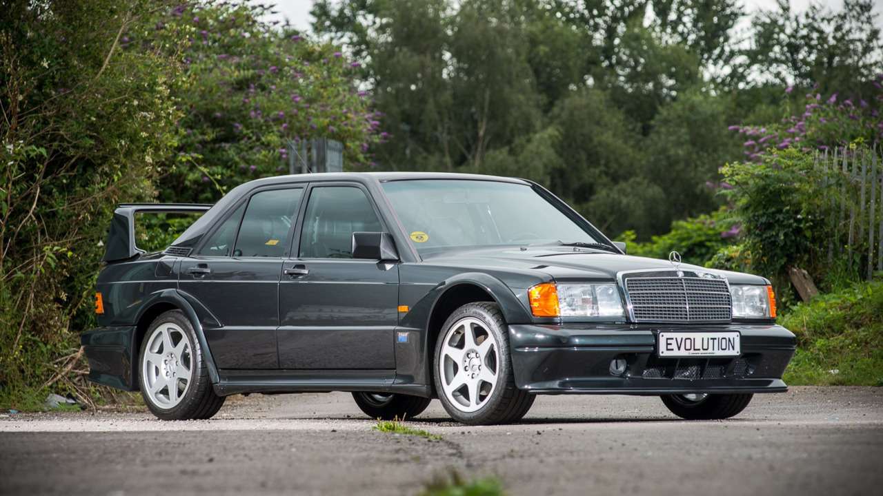 Дорогущий старикашка: фантастический Mercedes-Benz 190E запросит кругленькую сумму