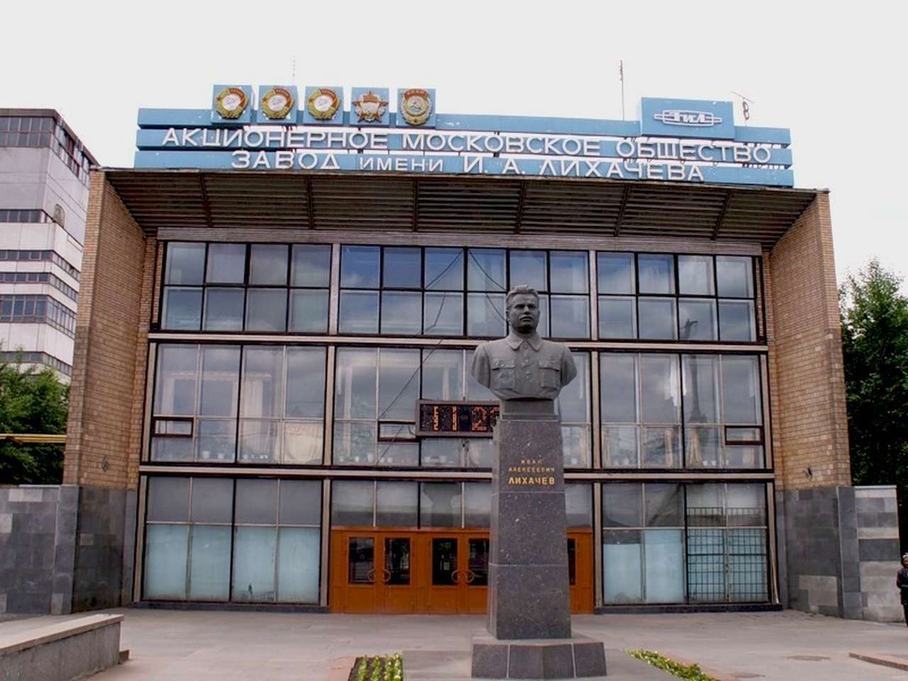 ЗИЛ начнет выпускать автомобили Hyundai