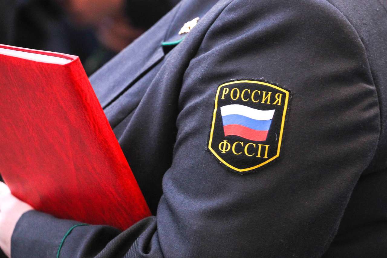 Жена влезла в долги, чтобы супруг не лишился любимого автомобиля