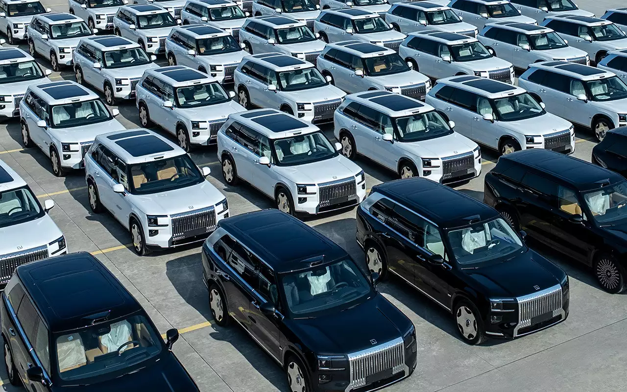 Китайские бренды заняли более половины дилерских сетей по всей России