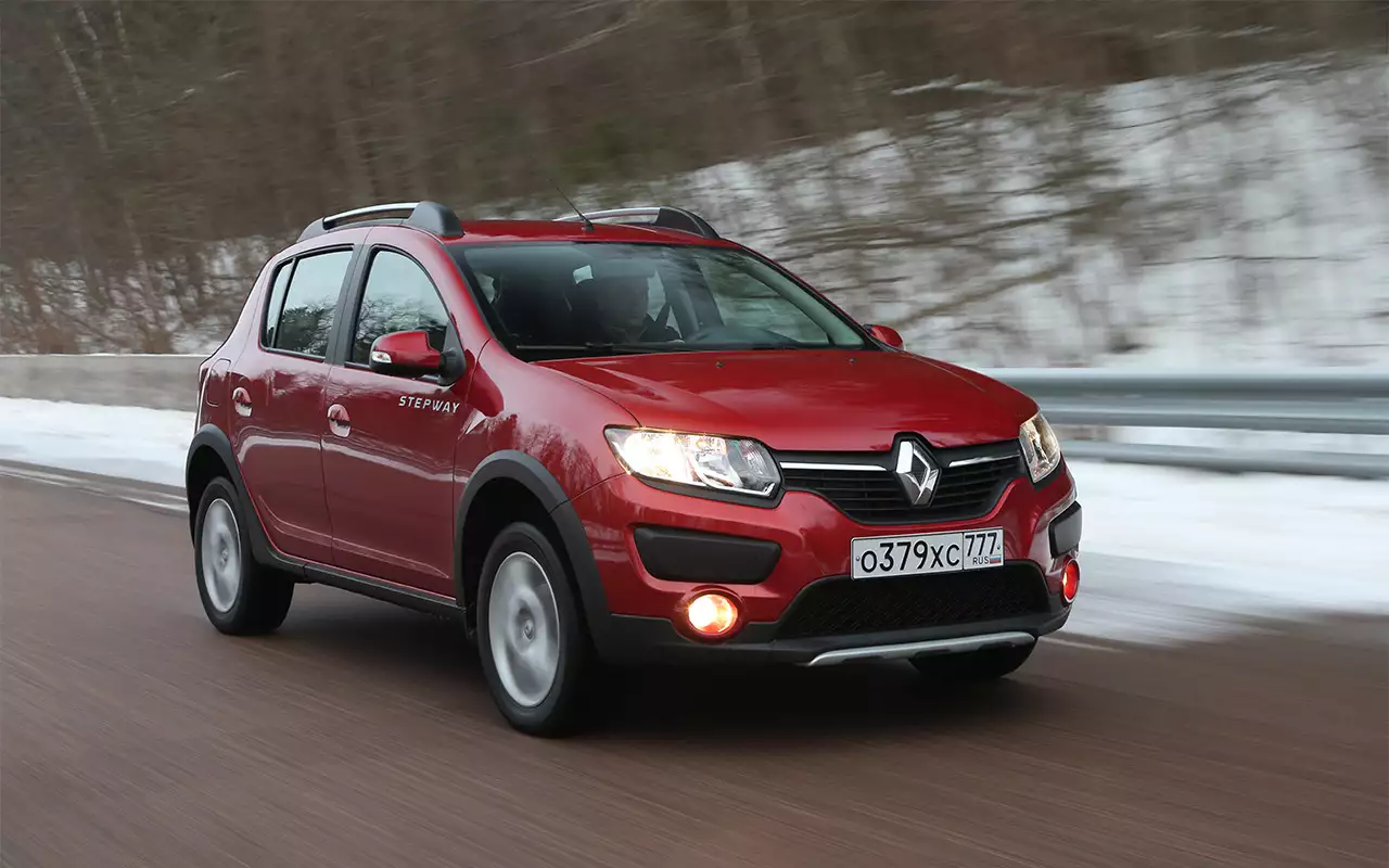 Степвей комплектация. Рено Логан степвей. Renault Sandero Stepway бордовый. Рено Сандеро степвей 2021 красный. Рено Сандеро степвей 2017