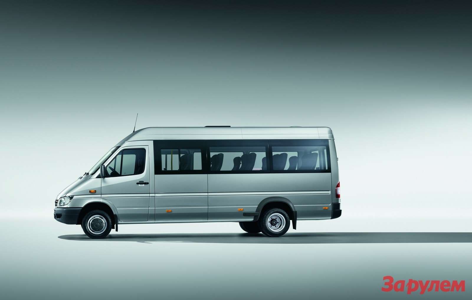 Купить новый Mercedes-Benz Sprinter Classic дизель механика в Москве: белый микр