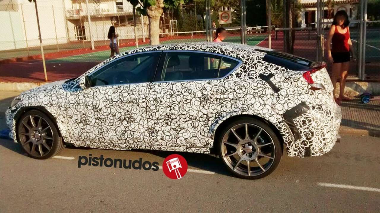 Новая Honda Civic работает над стилем