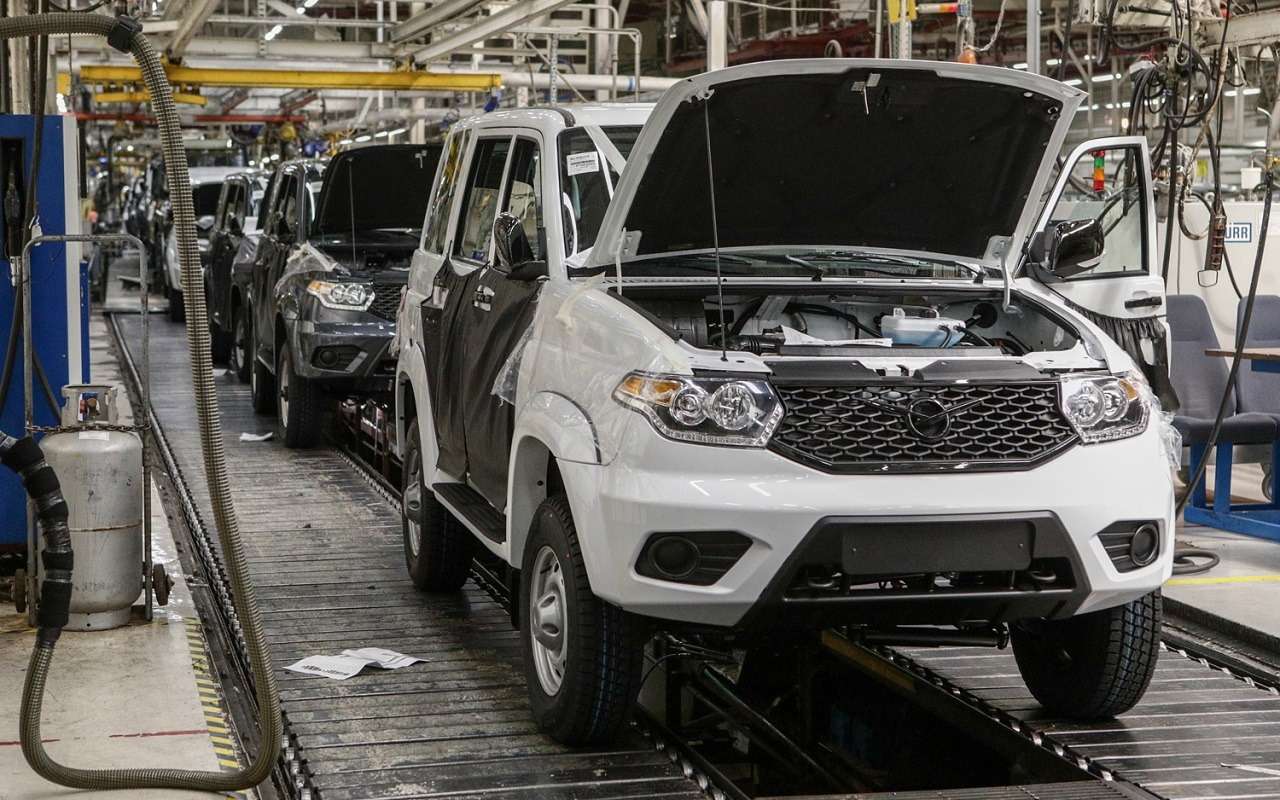 Внедорожники УАЗ и Sollers начнут красить по-новому