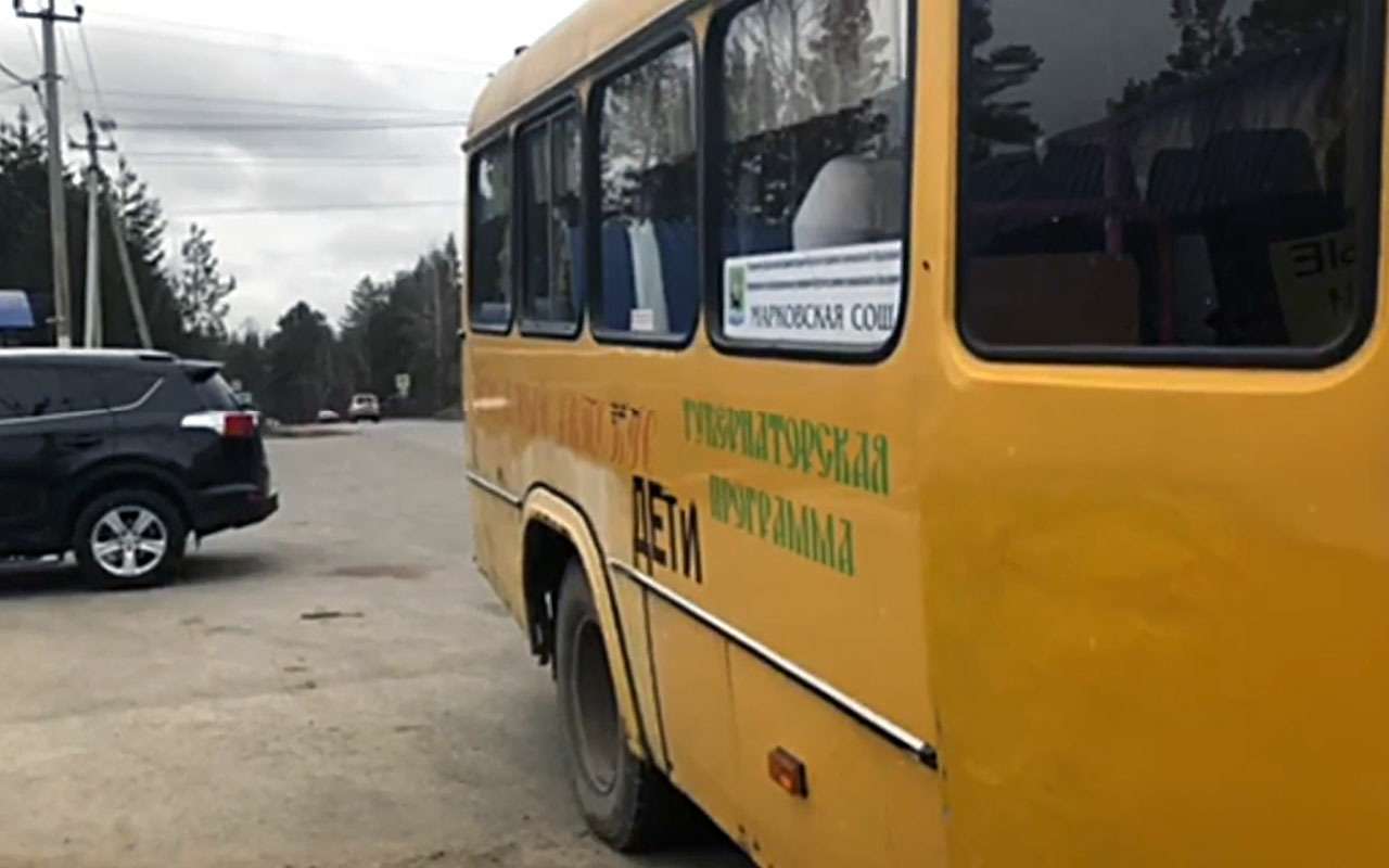 Водителя школьного автобуса выдал перегар
