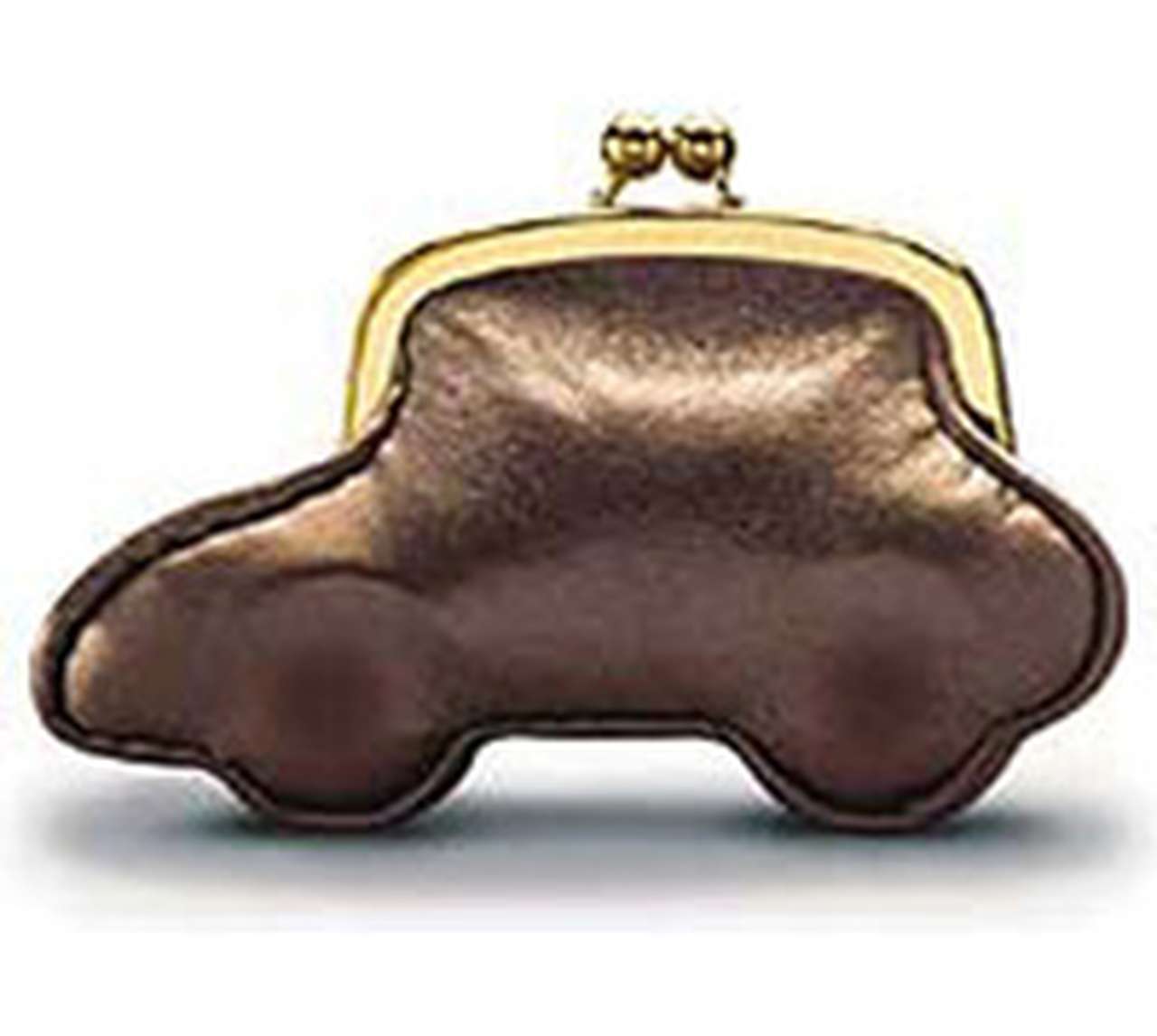 Медведев утвердил снижение транспортного налога